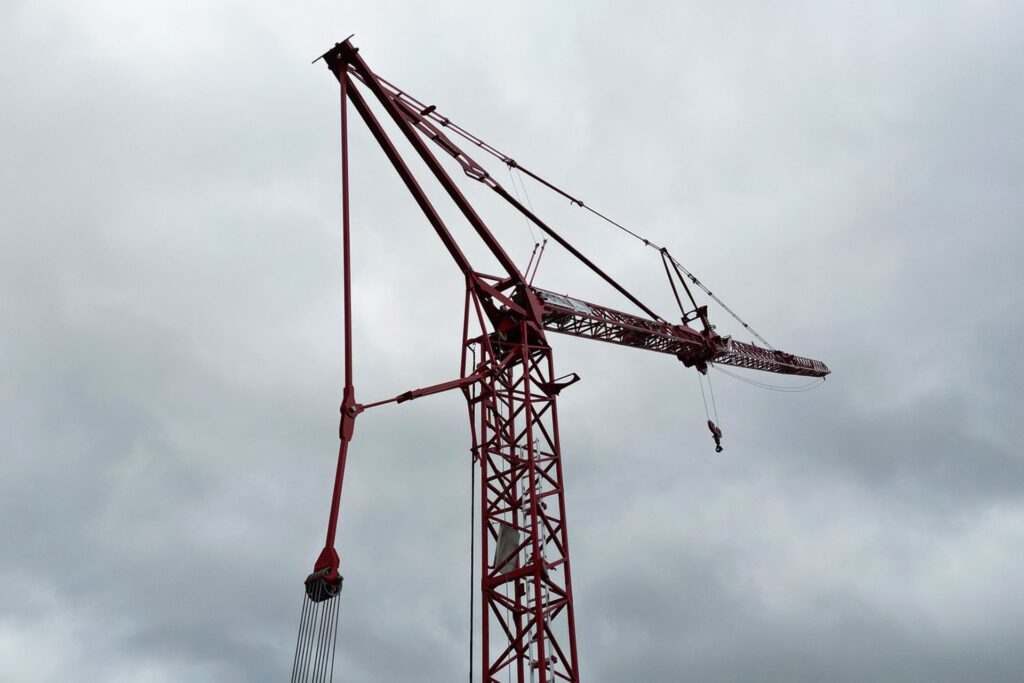 the history of the crane industry